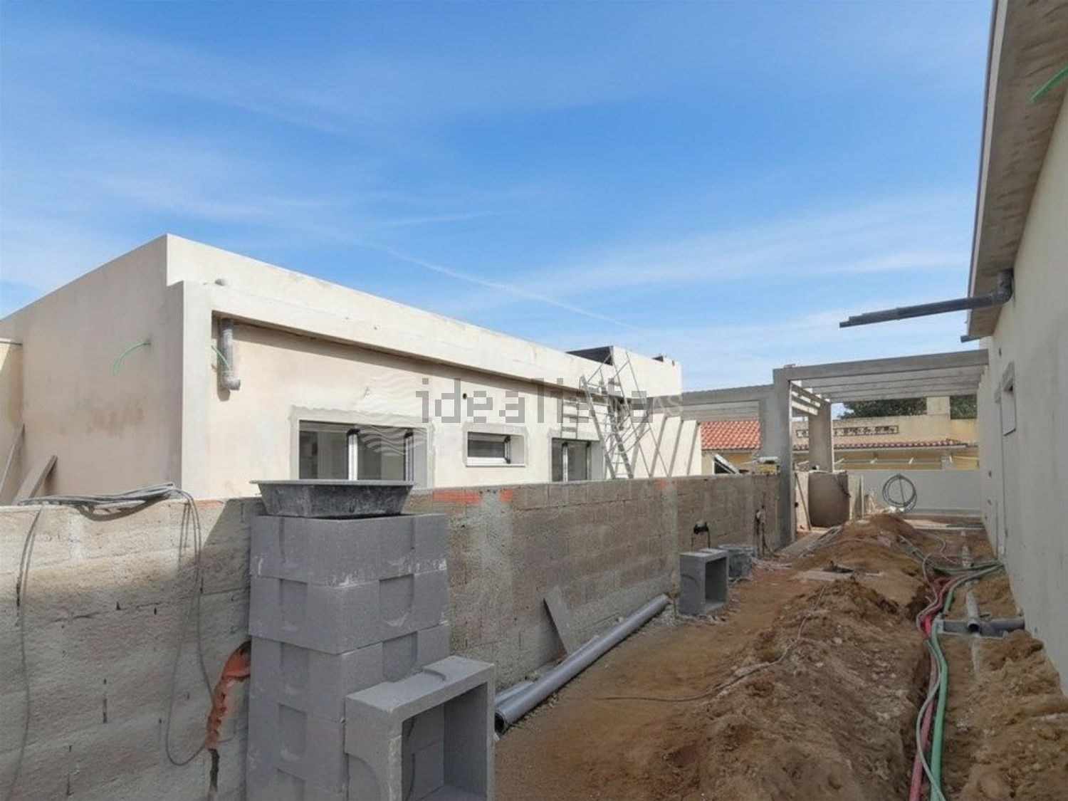 小楼房或独栋别墅出售在Pinhal do General - 外立面