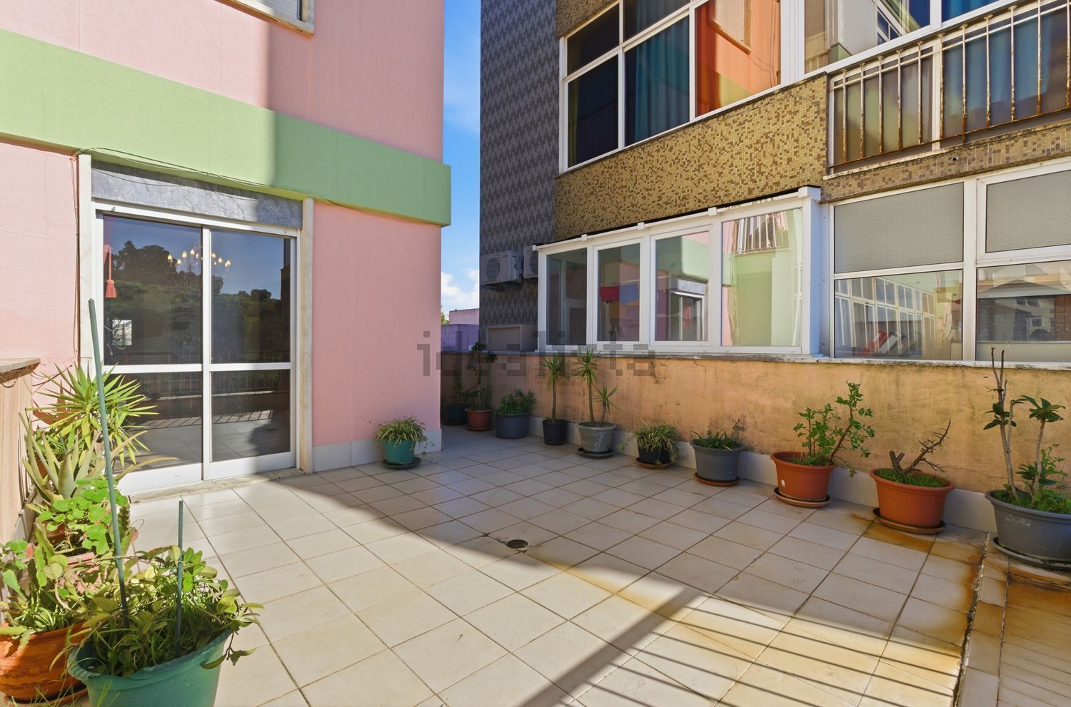 公寓 t3出售在Estrada da Luz, 118 - 外立面