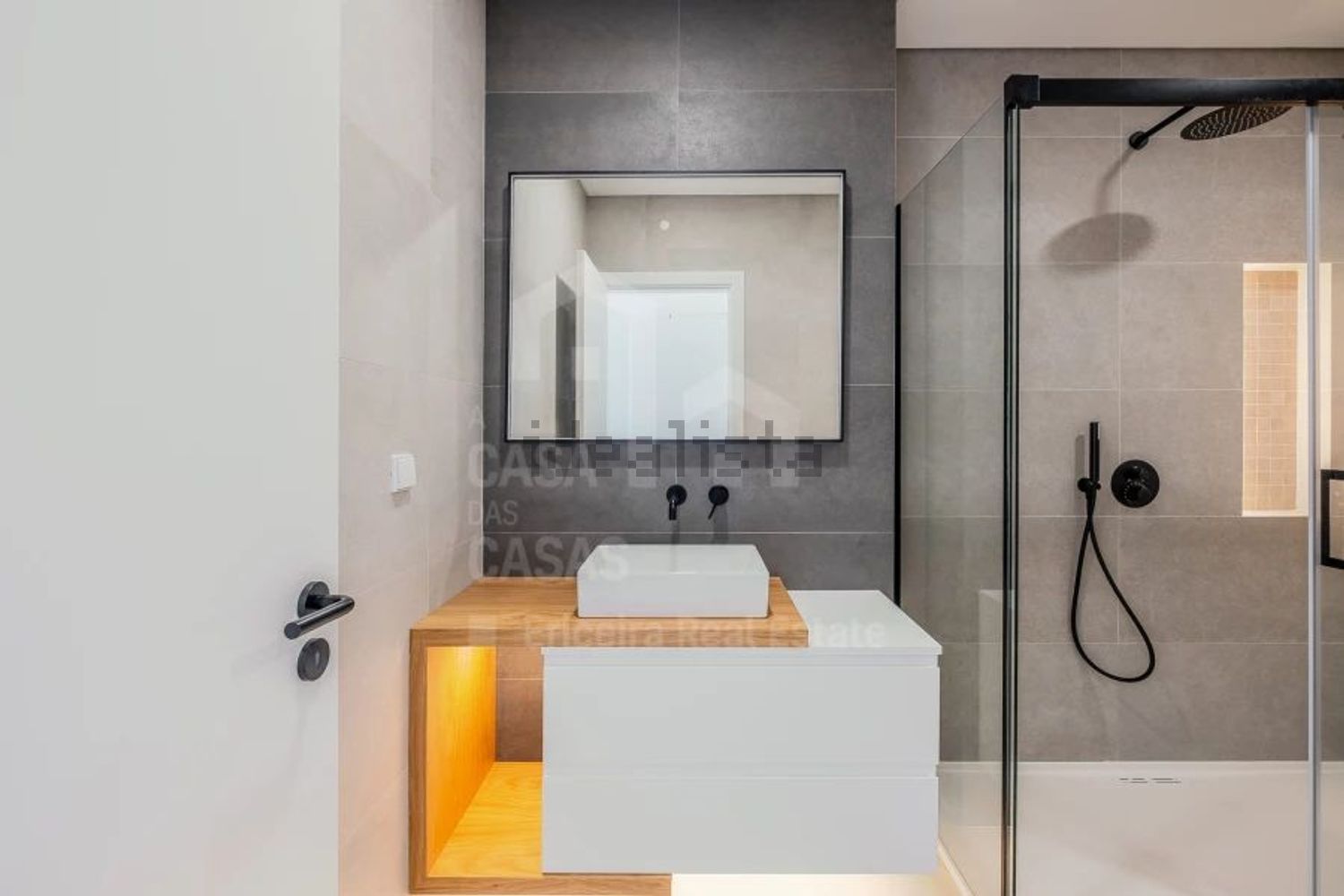 联排别墅出售在Rua da Cancelinha, 12 - 卫生间