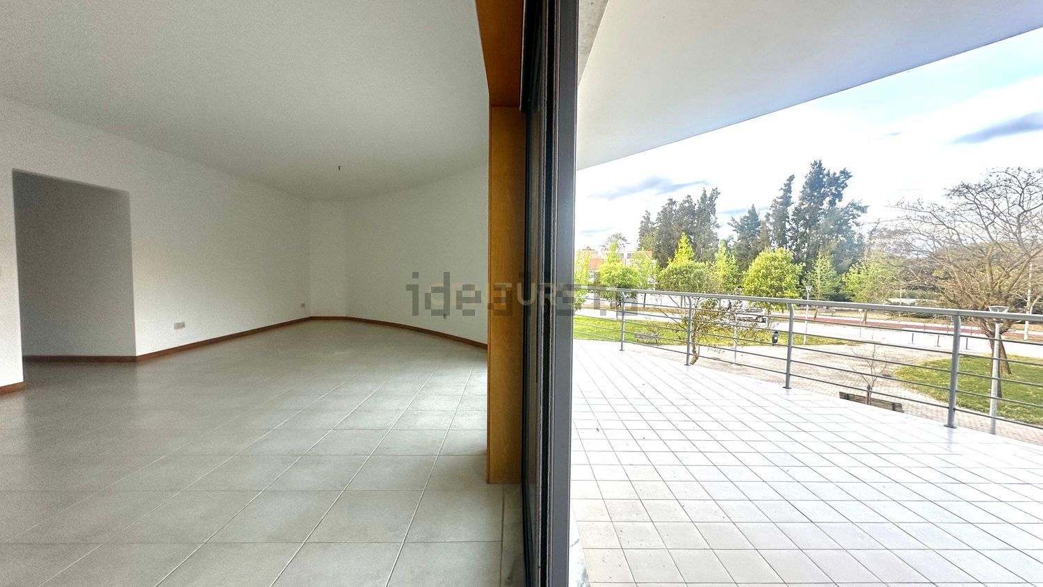 公寓 t4出售在Avenida Natália Correia - 阳台