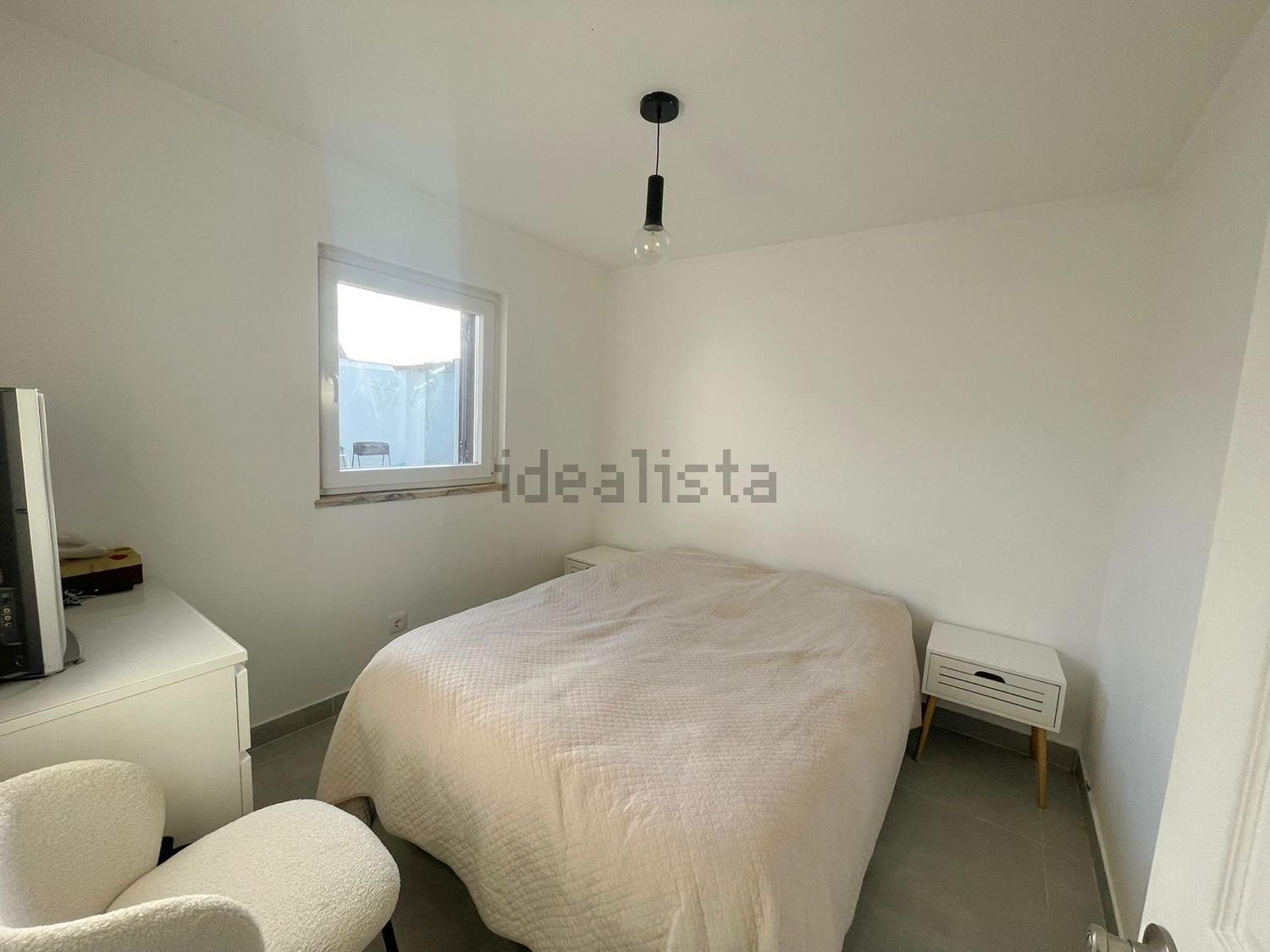 小楼房或独栋别墅出售在Estrada Municipal - 卧室