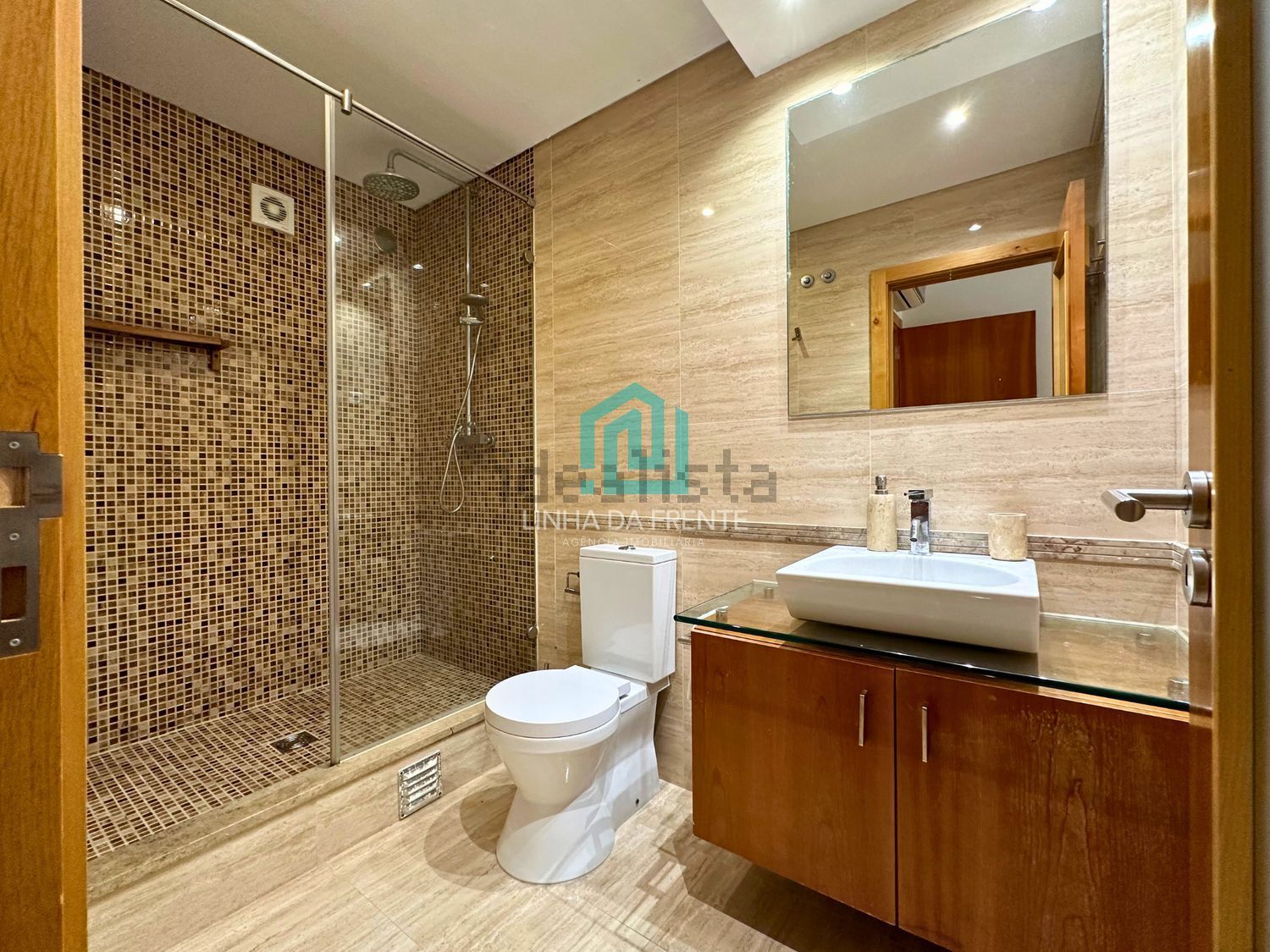 公寓 t3出售在Rua Hermínia Silva - 卫生间