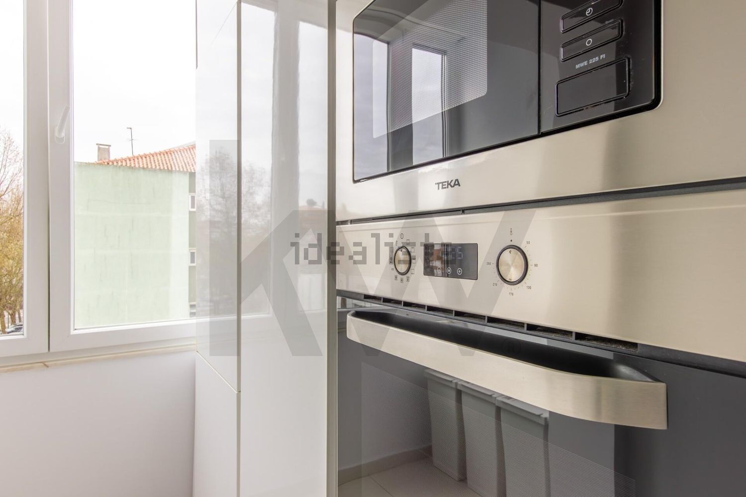 公寓 t3出售在Rua Dom Pedro de Almeida Portugal, 17 - 厨房