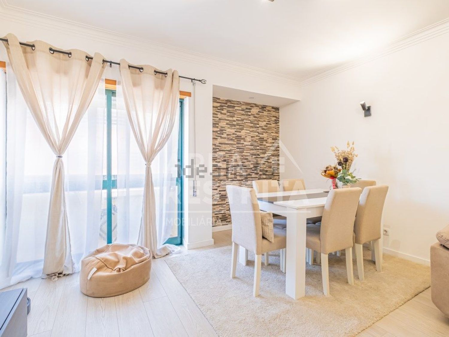 公寓 t3出售在Rua de Dadrá - 客厅