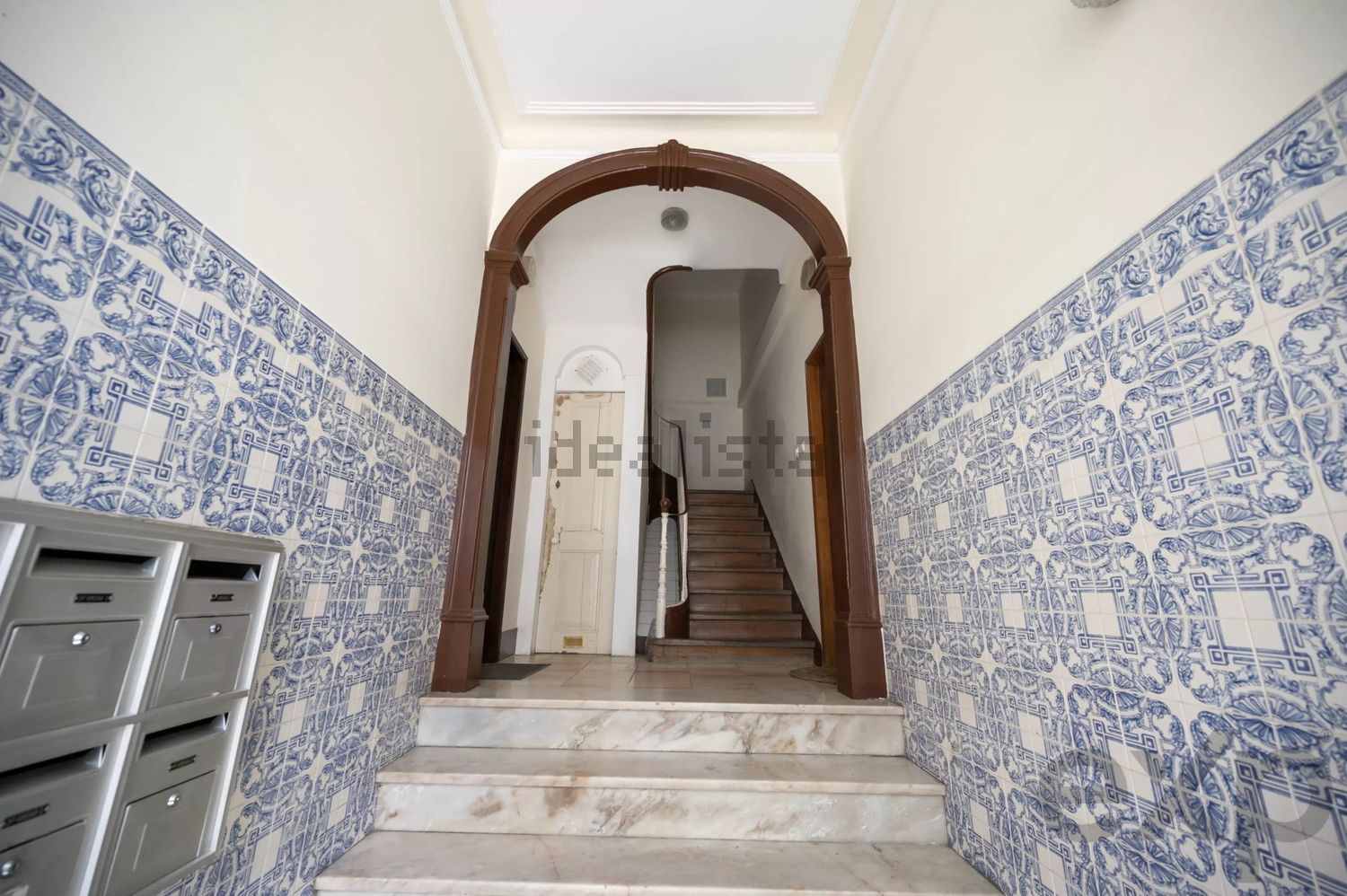 公寓 t1出售在Rua da Senhora do Monte - 过道