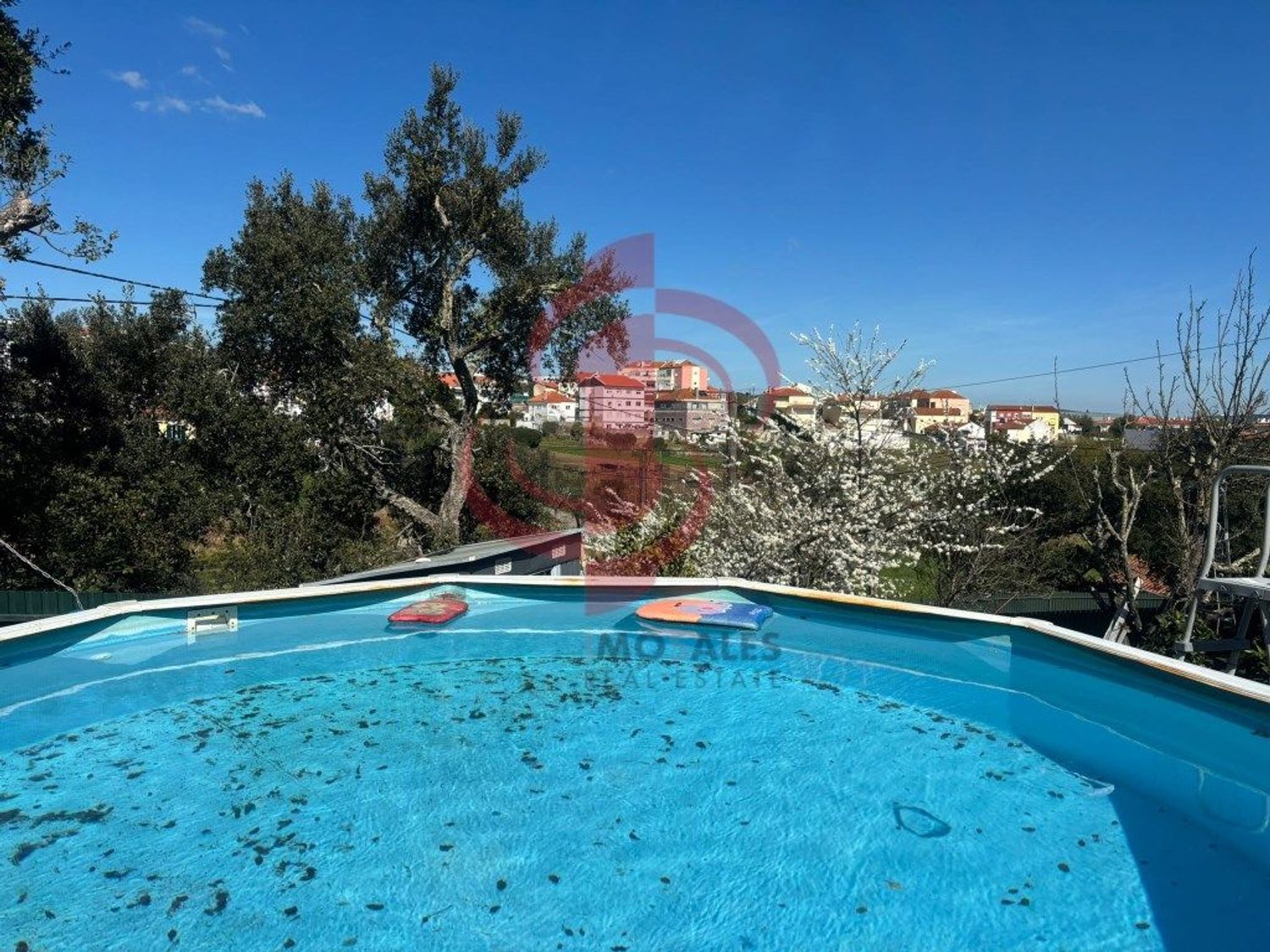 小楼房或独栋别墅出售在Rua Major Rosa Bastos - 游泳池