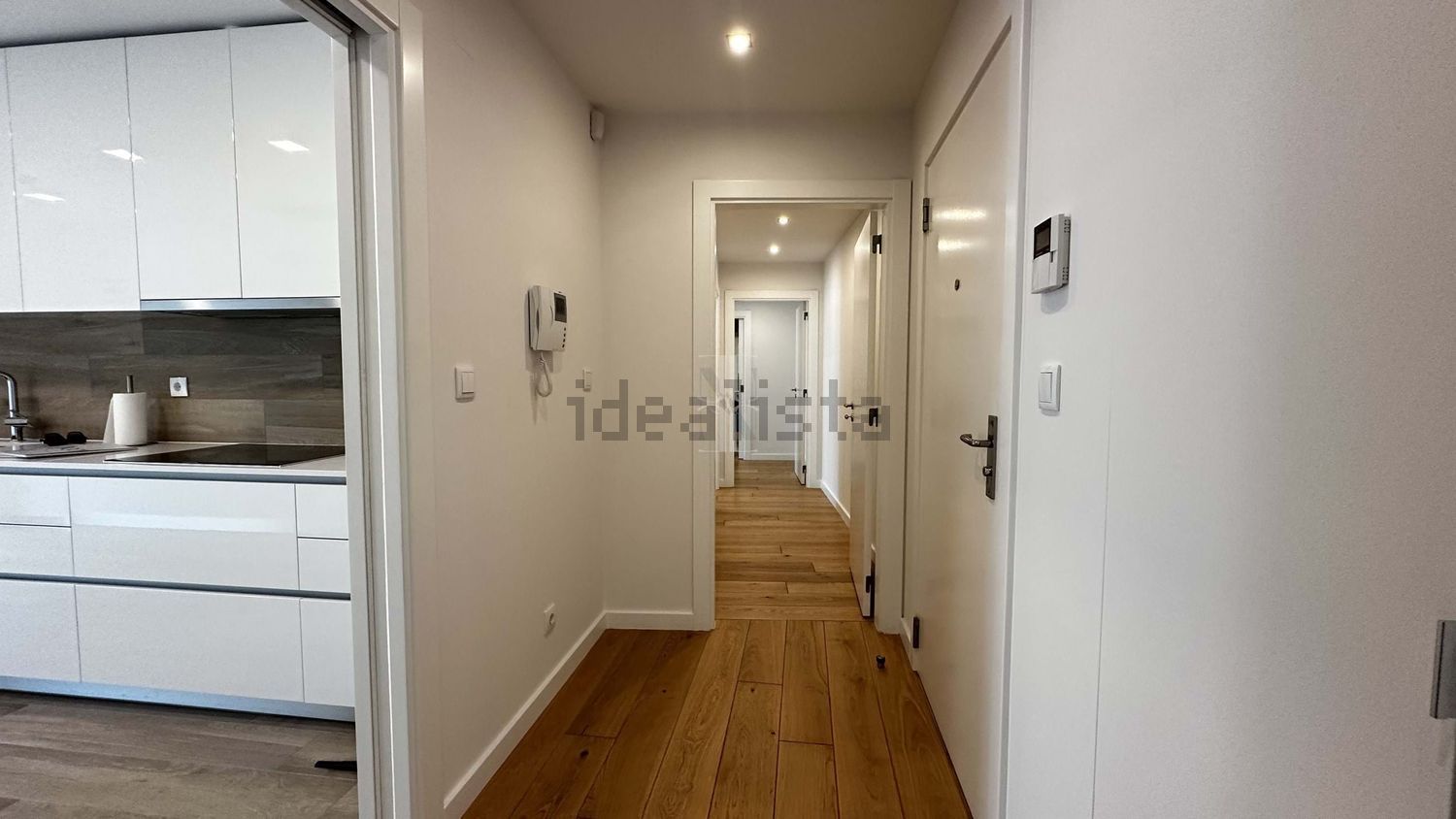 出租公寓 t2在Rua Daciano Costa - 过道