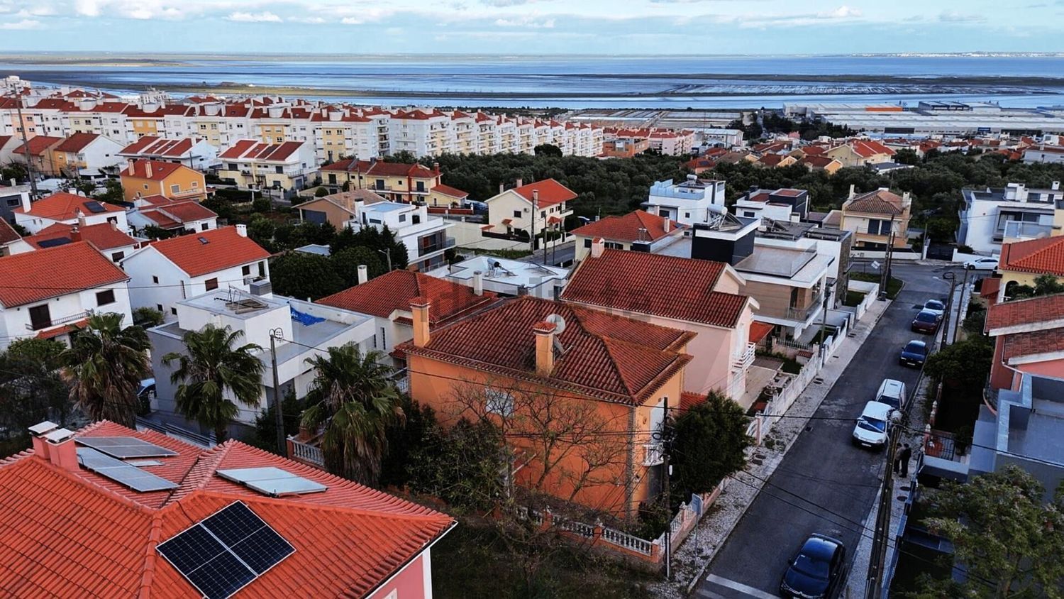 小楼房或别墅出售在Rua dos Eucaliptos s/n - 照片