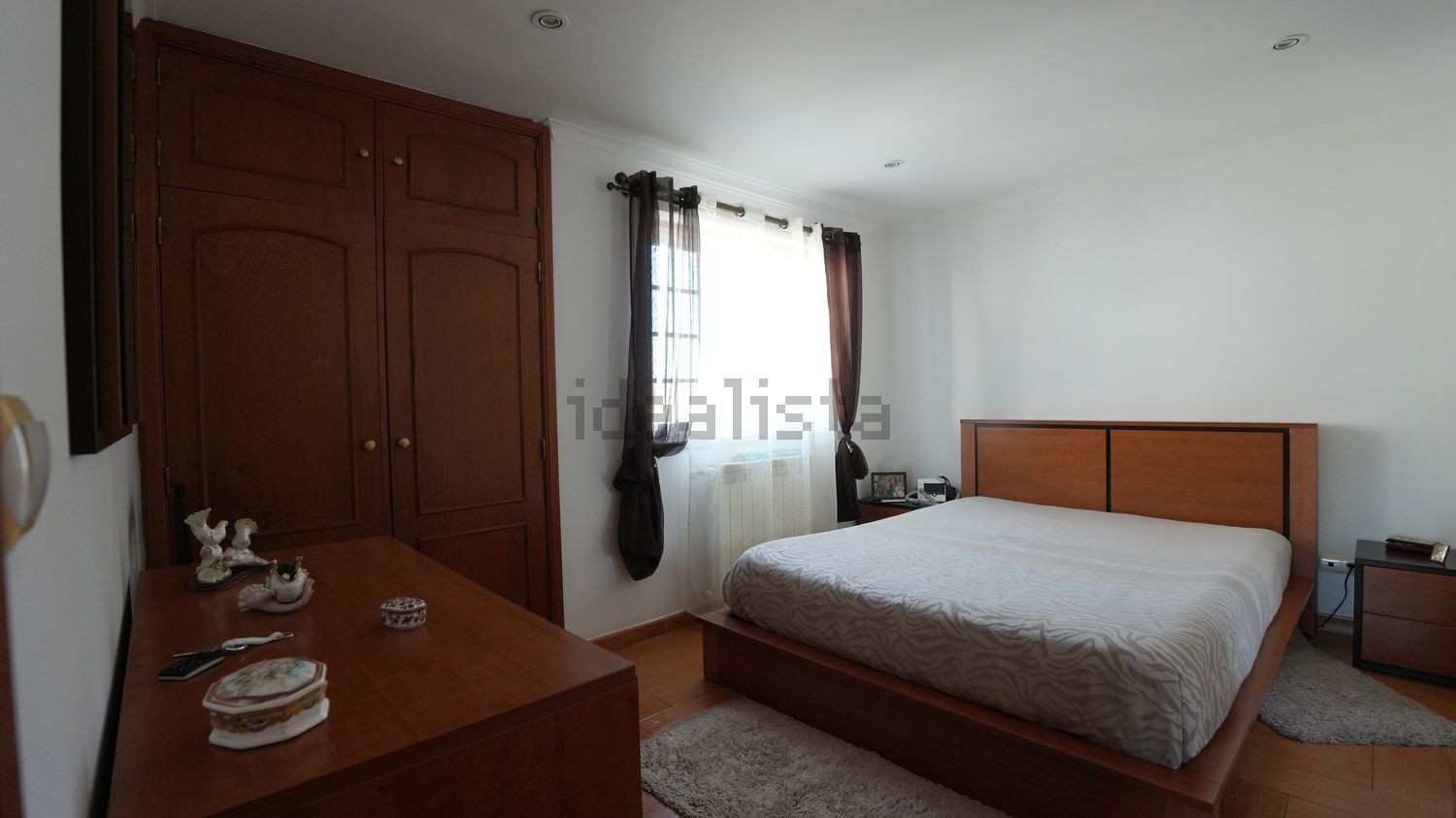 小楼房或独栋别墅出售在Estrada da Tomadia s/n - 卧室