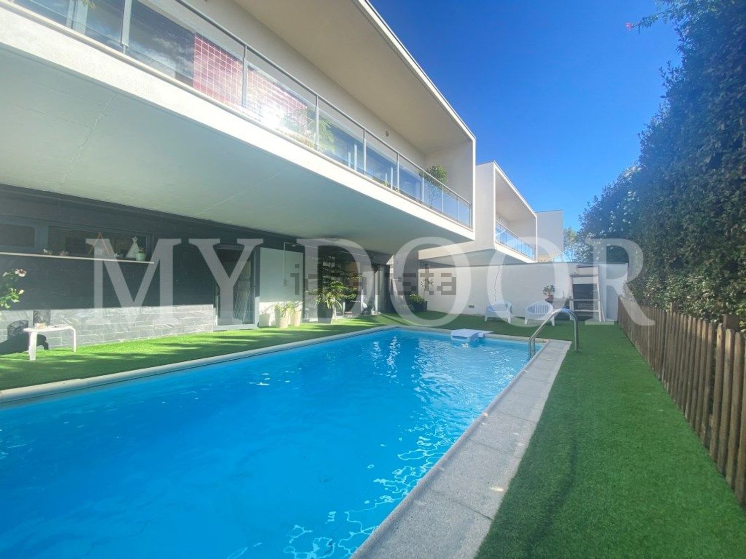 小楼房或独栋别墅出售在Santo Antão e São Julião do Tojal - 游泳池