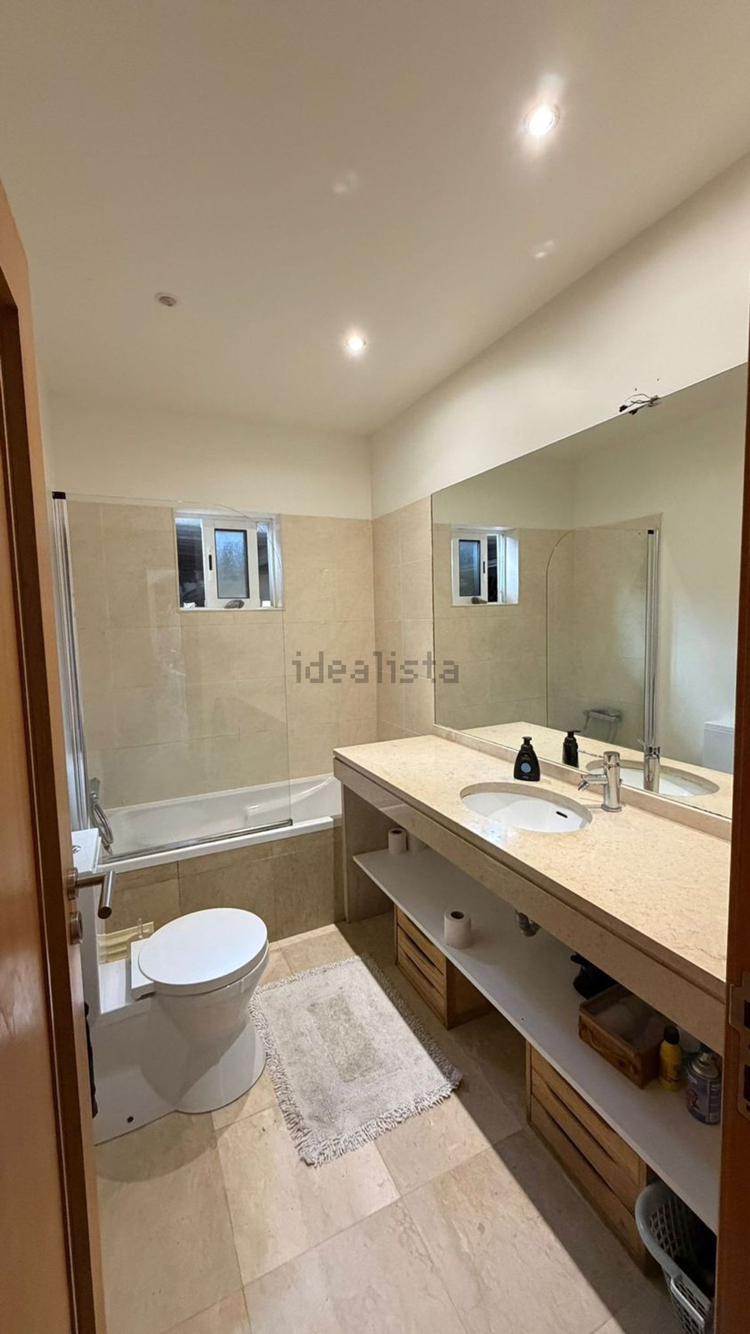 小楼房或独栋别墅出售在Rua das Rosas - 卫生间