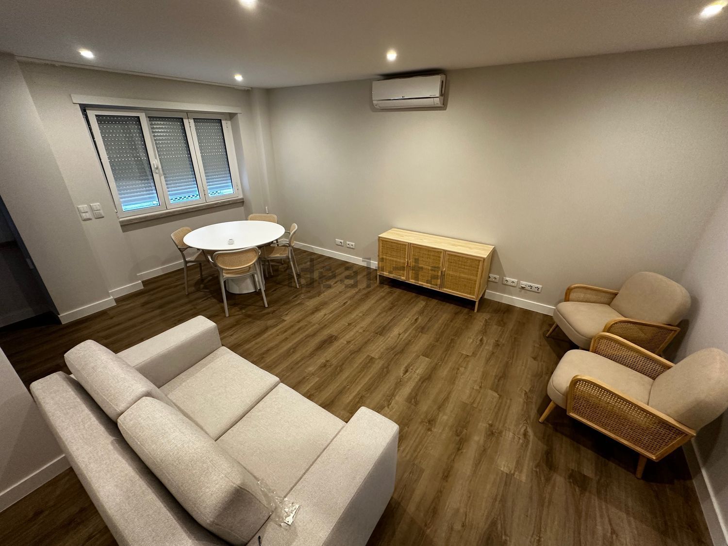 出租公寓 t2在Rua das Furnas, 17 - 客厅