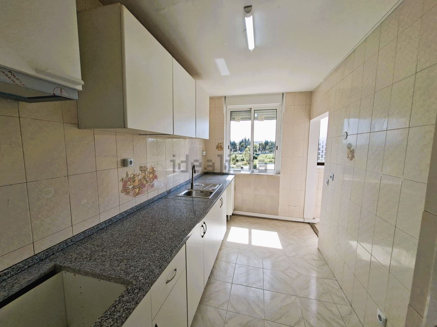 出租公寓 t4在Praceta Maria Helena Vieira da Silva - 厨房