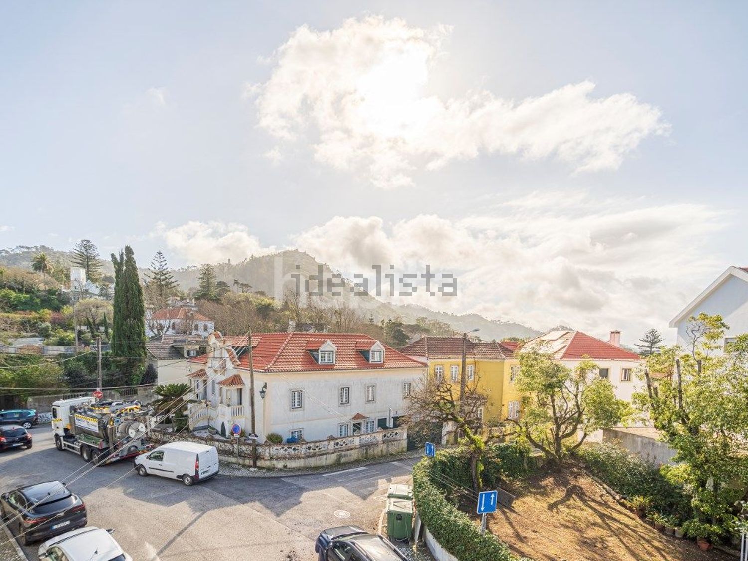 小楼房或独栋别墅出售在Rua Guilherme de Almeida, 9 - 视线