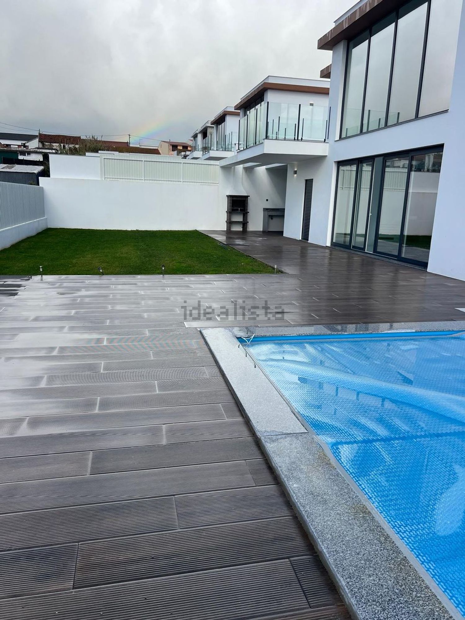 小楼房或独栋别墅出售在Rua Nova do Ribeiro, 12 - 游泳池