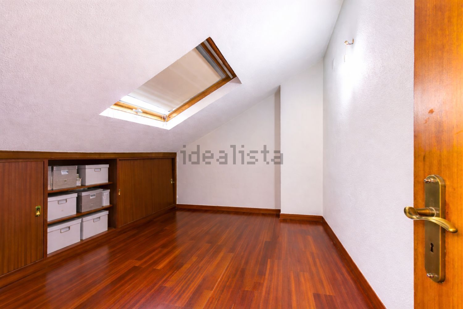 双拼别墅出售在Rua António Sérgio - 阁楼