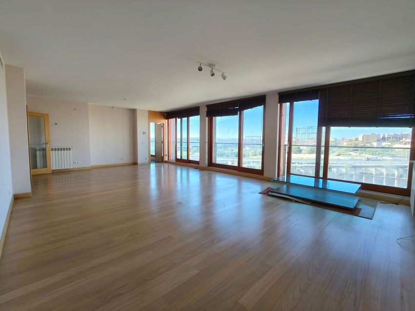 公寓 t4出售在Rua Gaivotas em Terra