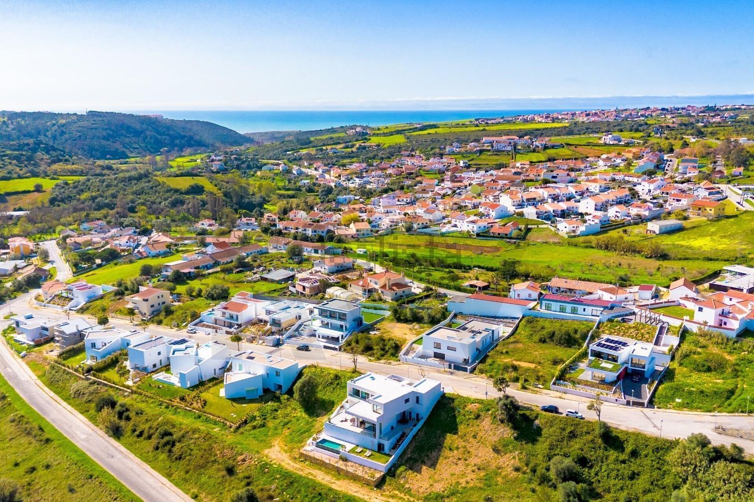 小楼房或独栋别墅出售在Rua das Lombas - 视线