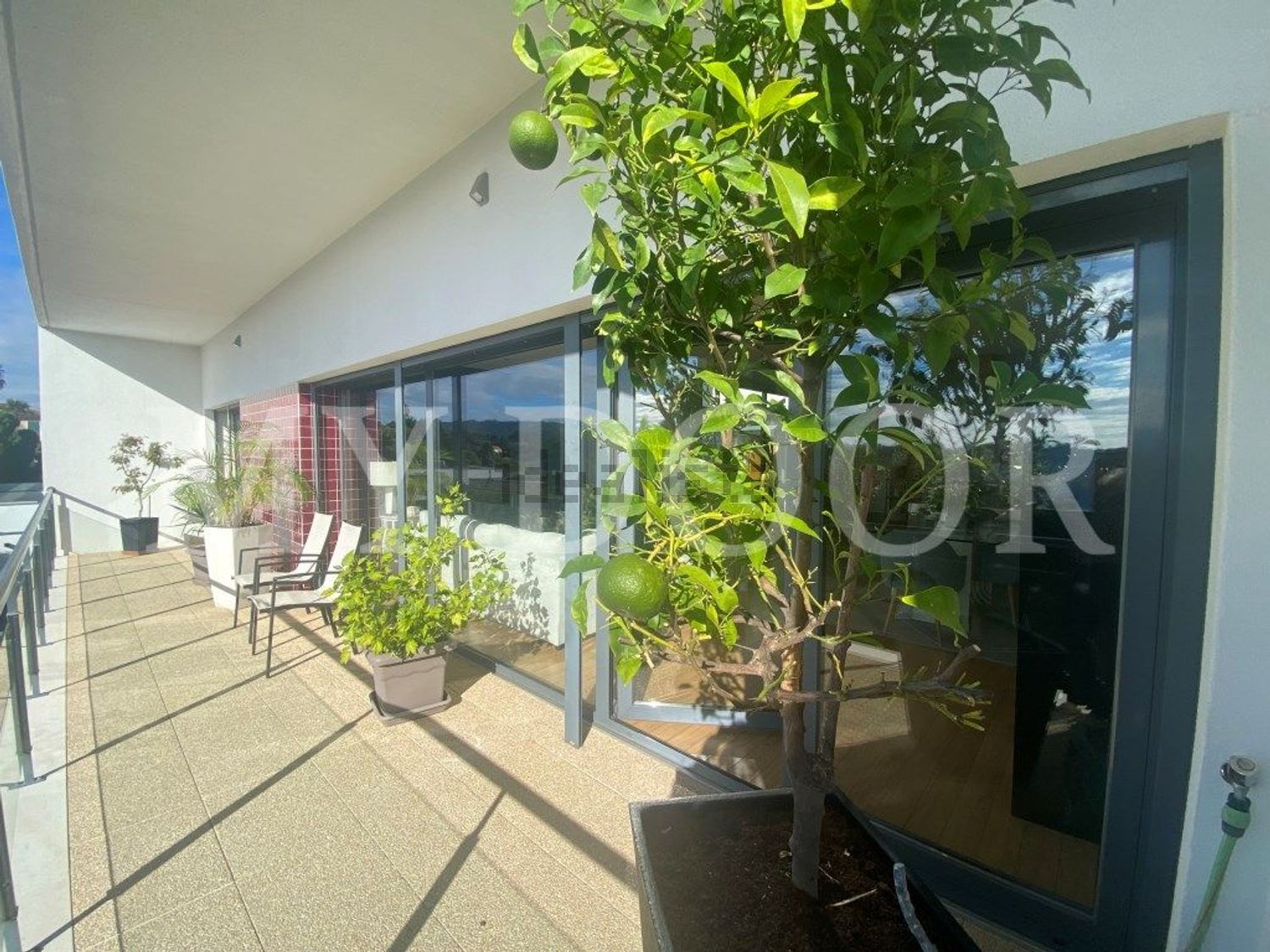 小楼房或独栋别墅出售在Santo Antão e São Julião do Tojal - 阳台