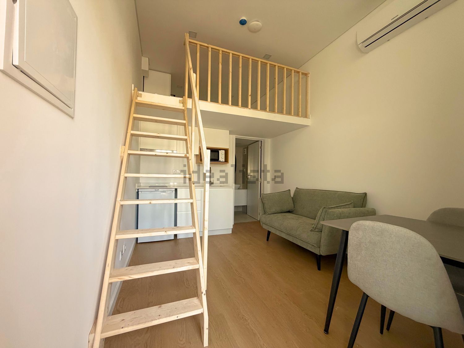 出租t0（单人公寓）在Avenida Dom Francisco Maria da Silva, 1 - 客厅