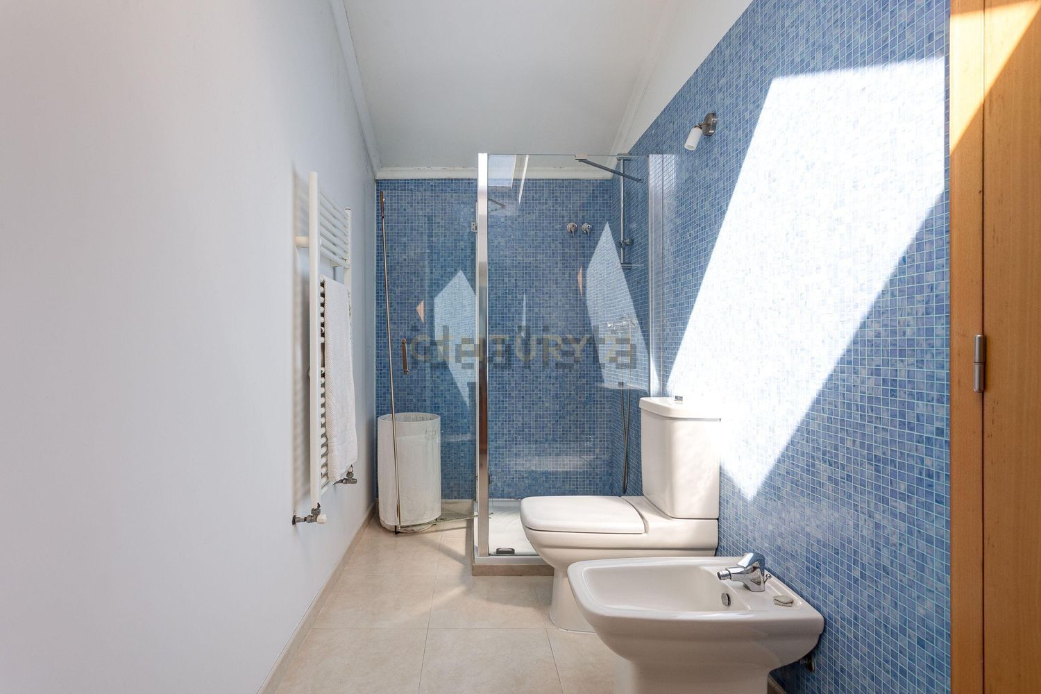 双拼别墅出售在Rua António Xavier Pereira Coutinho, 43 - 卫生间