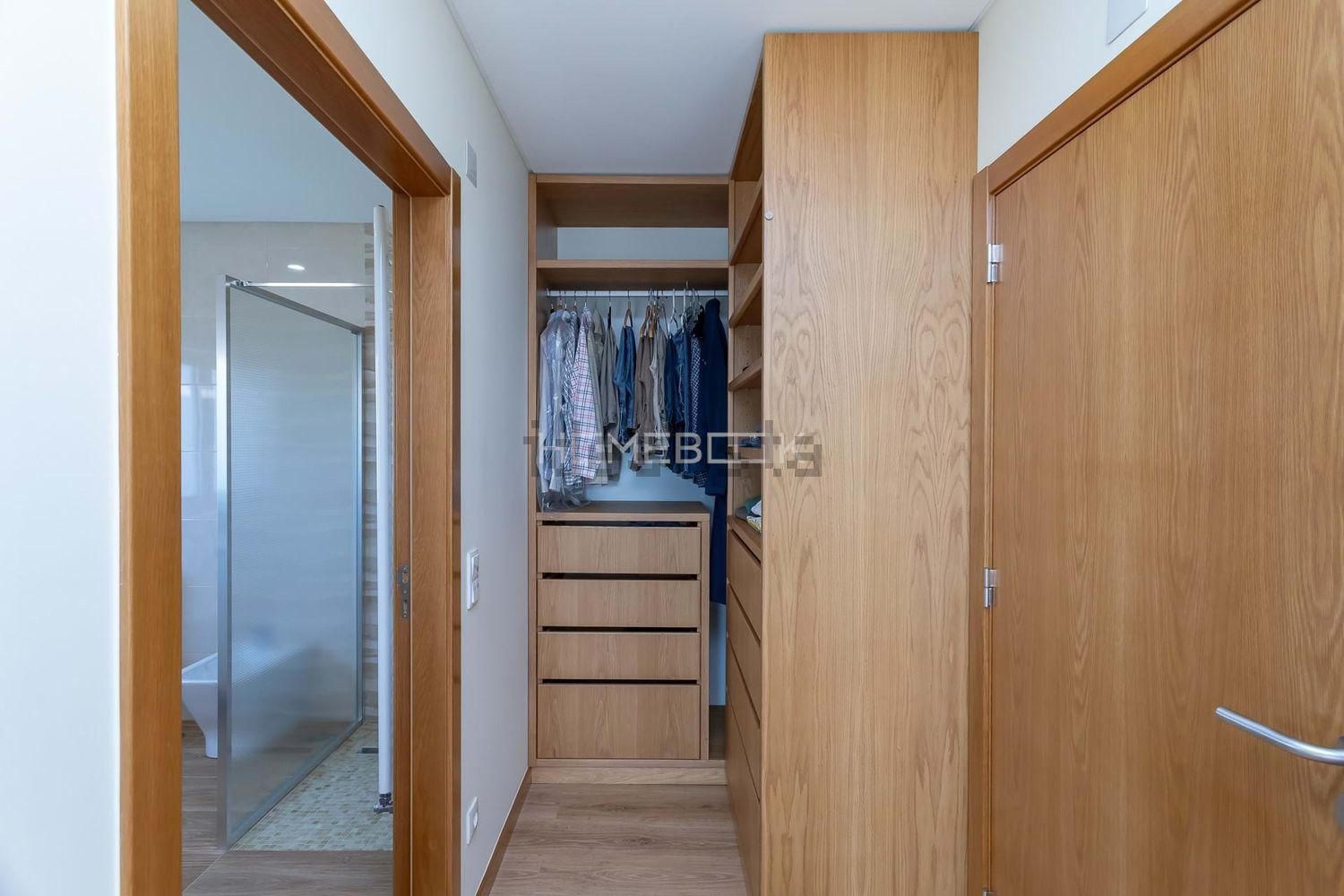 小楼房或别墅出售在Igreja Nova e Cheleiros - 试衣间