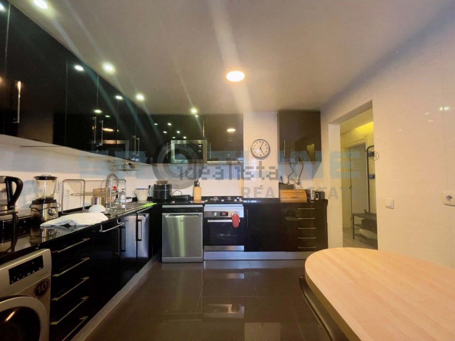 公寓 t4出售在Rua Barata Feyo, 10 - 厨房