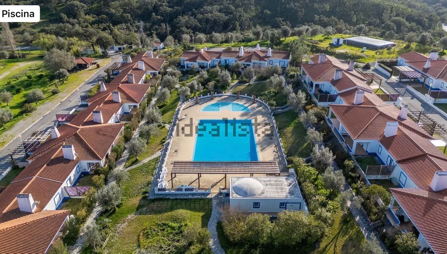 联排别墅出售在Estrada N253 s/n - 游泳池