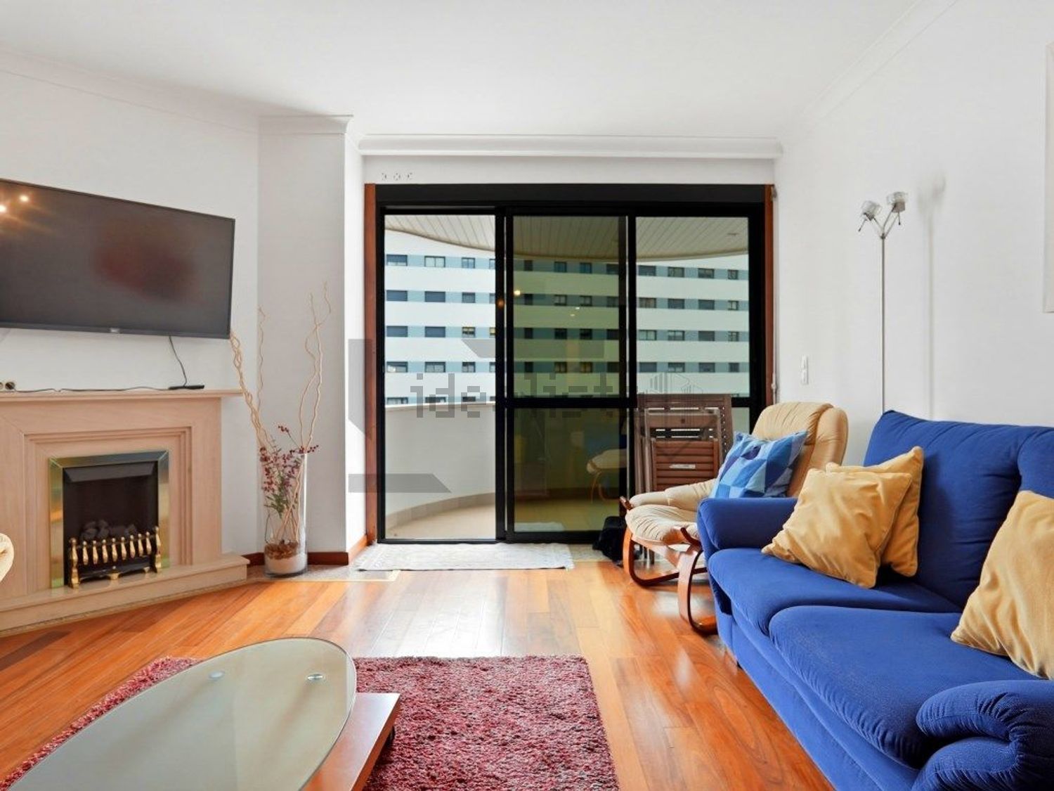 出租公寓 t2在Rua Comandante Cousteau - 客厅