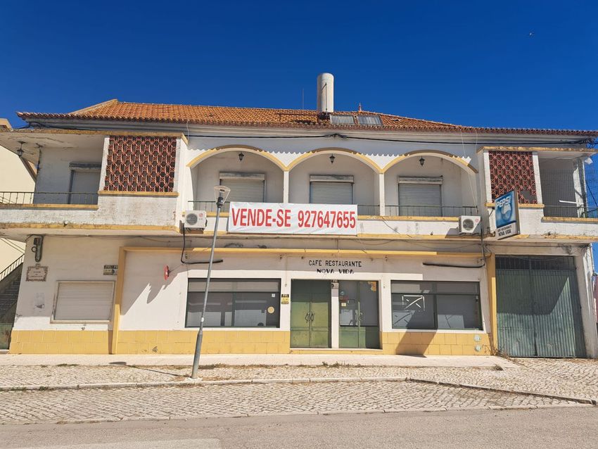 小楼房或独栋别墅出售在Avenida da Liberdade