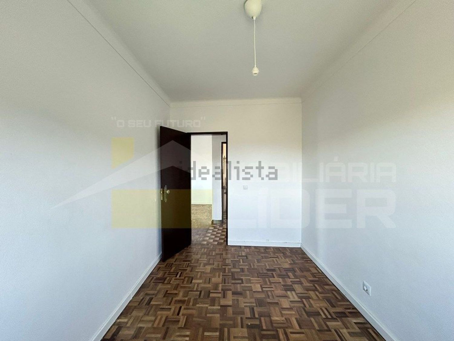 小楼房或独栋别墅出售在Barreiralva - Póvoa de Cima - 卧室