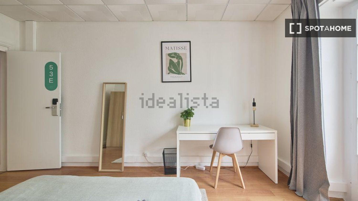 出租房间在Rua Alexandre Herculano - 客厅