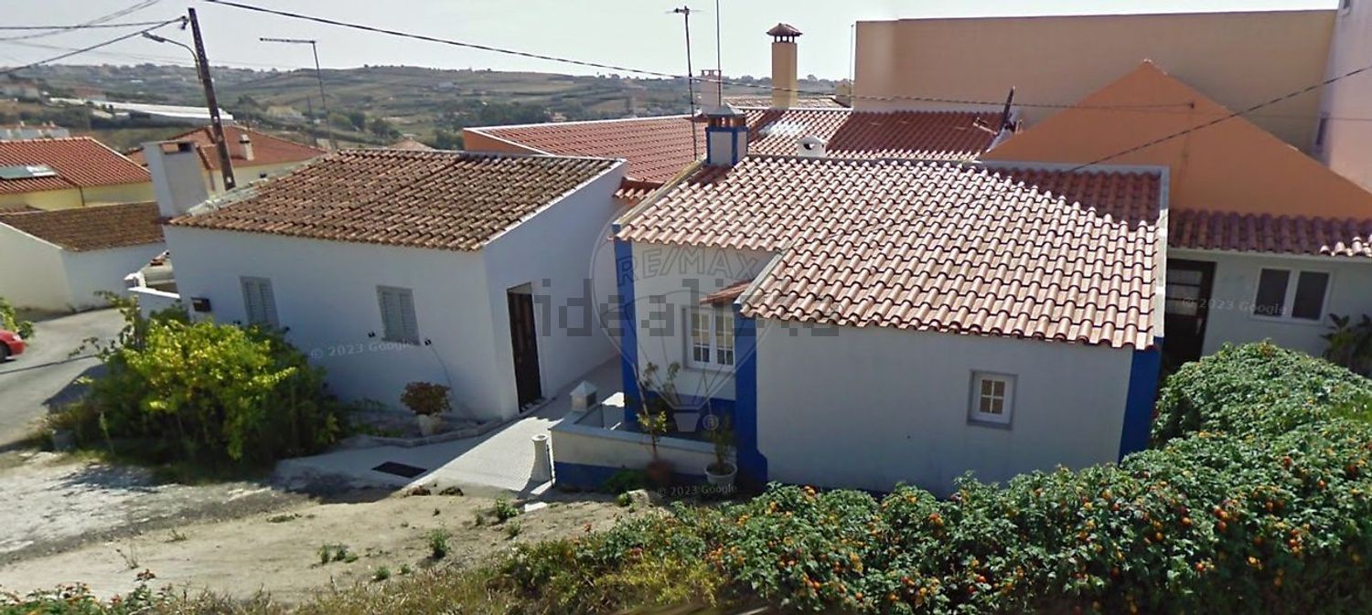 小楼房或独栋别墅出售在Rua da Figueira - 外立面