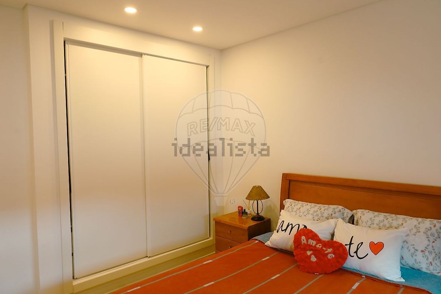 小楼房或独栋别墅出售在Dois Portos e Runa - 卧室