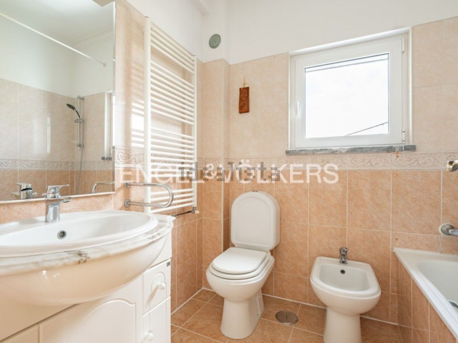 小楼房或独栋别墅出售在Caparica e Trafaria - 卫生间