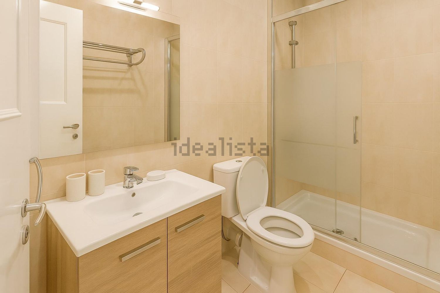 出租房间在Rua do Vale de Santo António, 146 - 卫生间