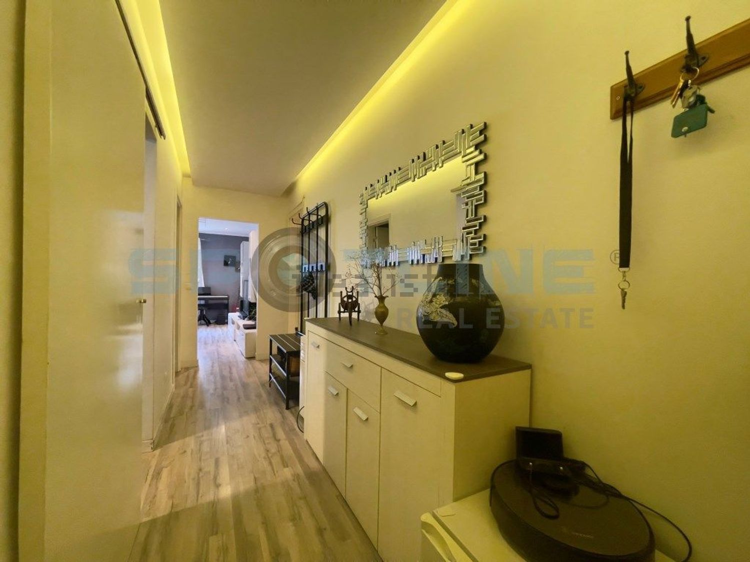 公寓 t4出售在Rua Barata Feyo, 10 - 前厅