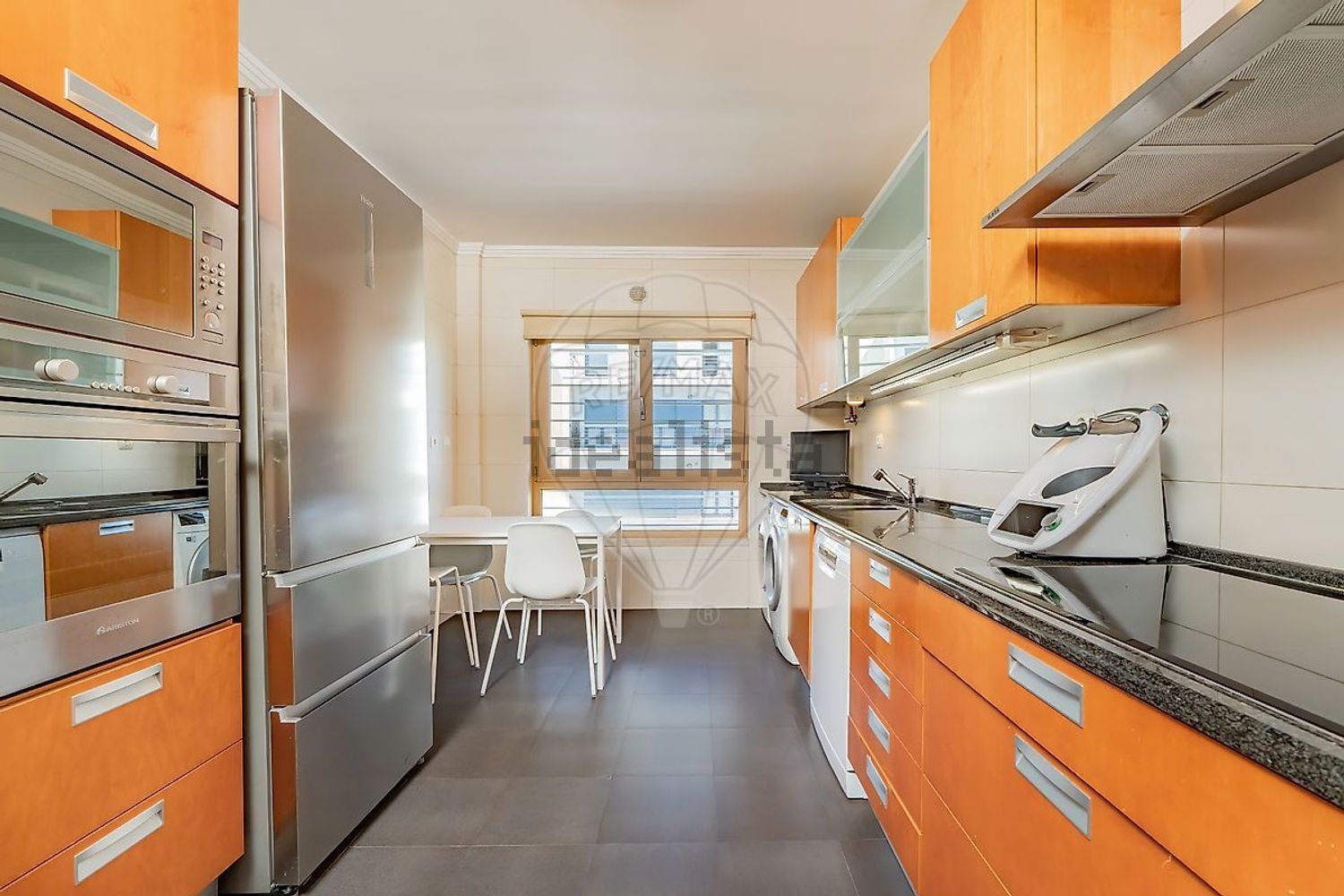 公寓 t4出售在Rua Amália Rodrigues - 厨房