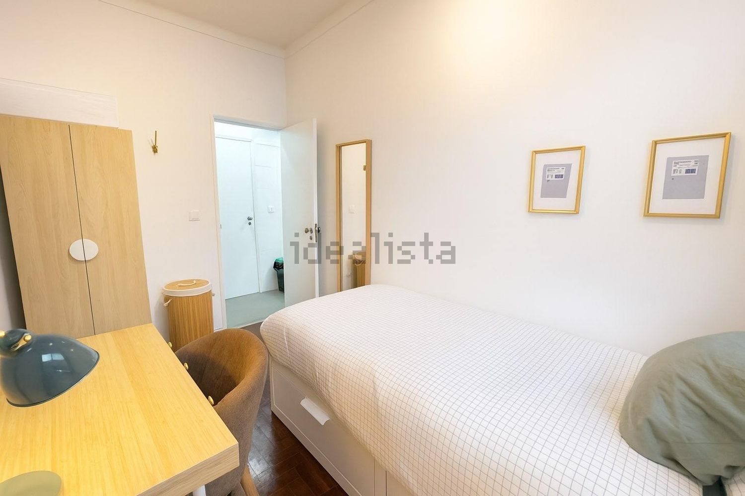 出租房间在Avenida Infante Santo, 345 - 卧室