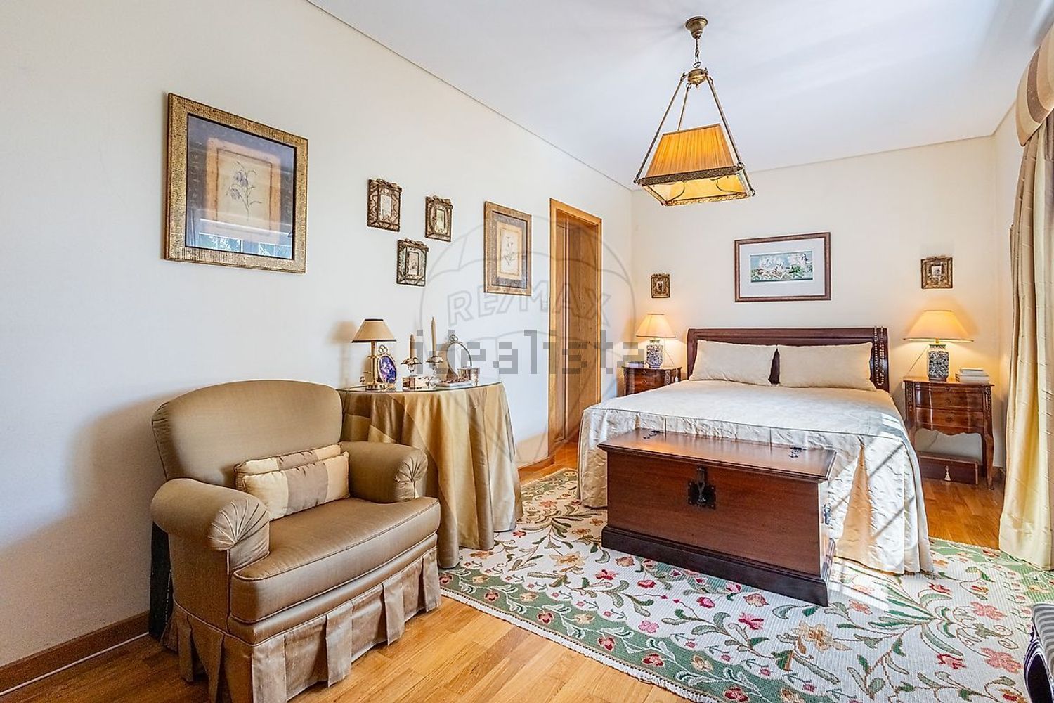 小楼房或独栋别墅出售Estr. da Serralheira de Baixo - 卧室