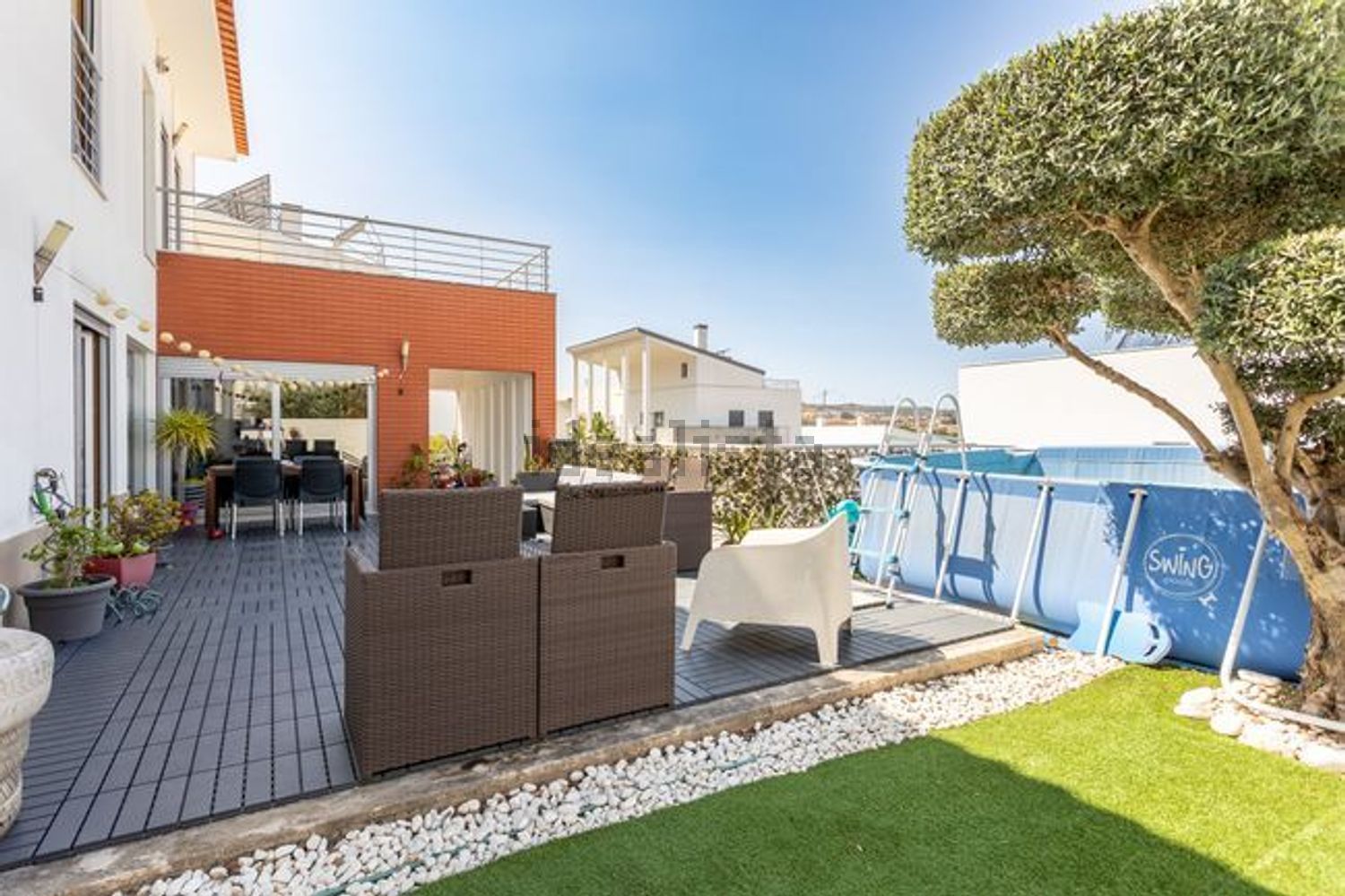 小楼房或独栋别墅出售在Rua Adão Manuel Ramos Barata - 阳台