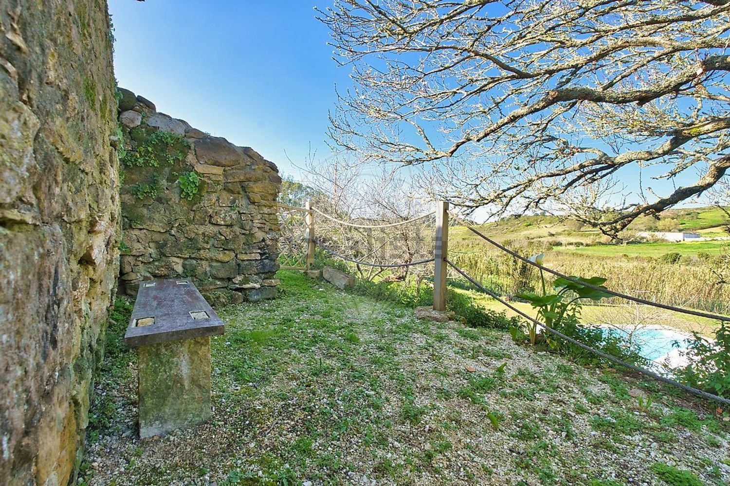 小楼房或独栋别墅出售在Rua da Liberdade - 花园