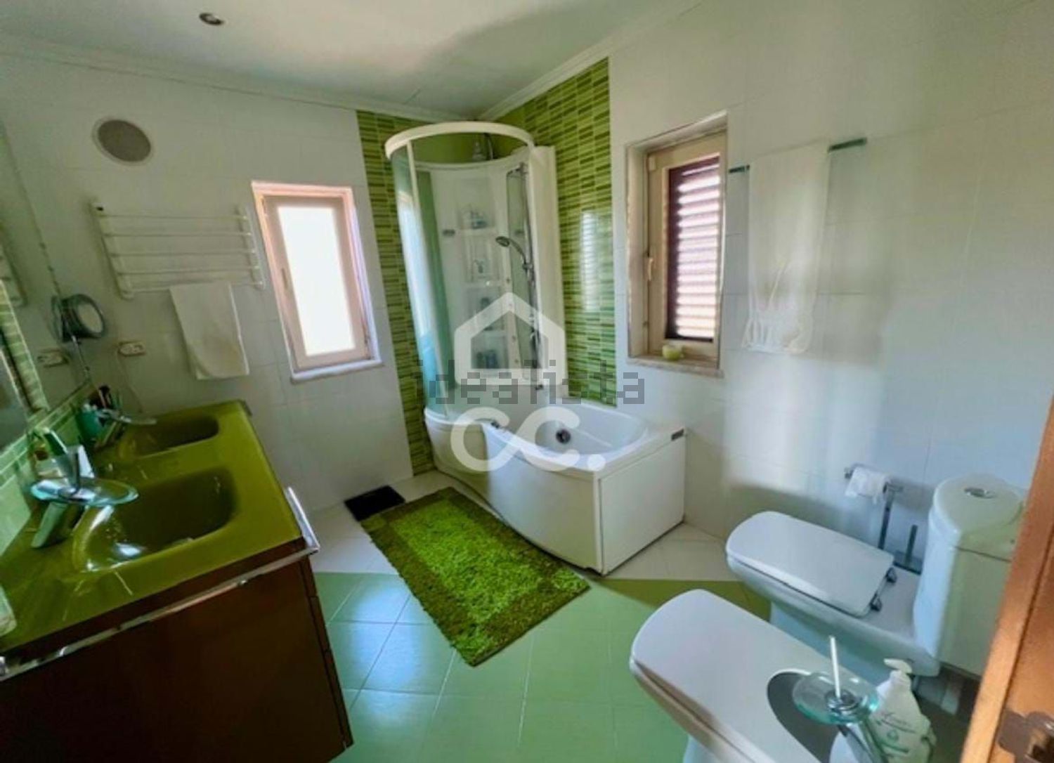 小楼房或独栋别墅出售在Milharado - 卫生间