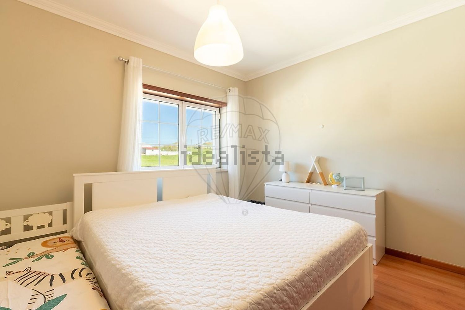 小楼房或独栋别墅出售在Rua da Engenheira - 卧室