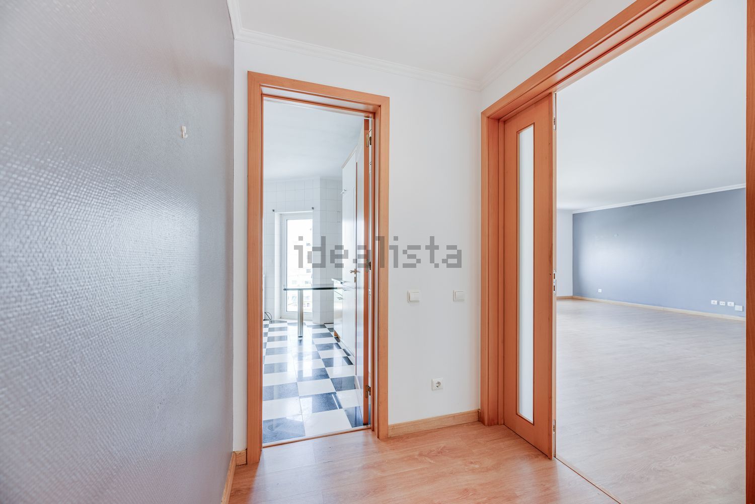 公寓 t3出售在Rua Doutor José da Cunha, 24 - 前厅