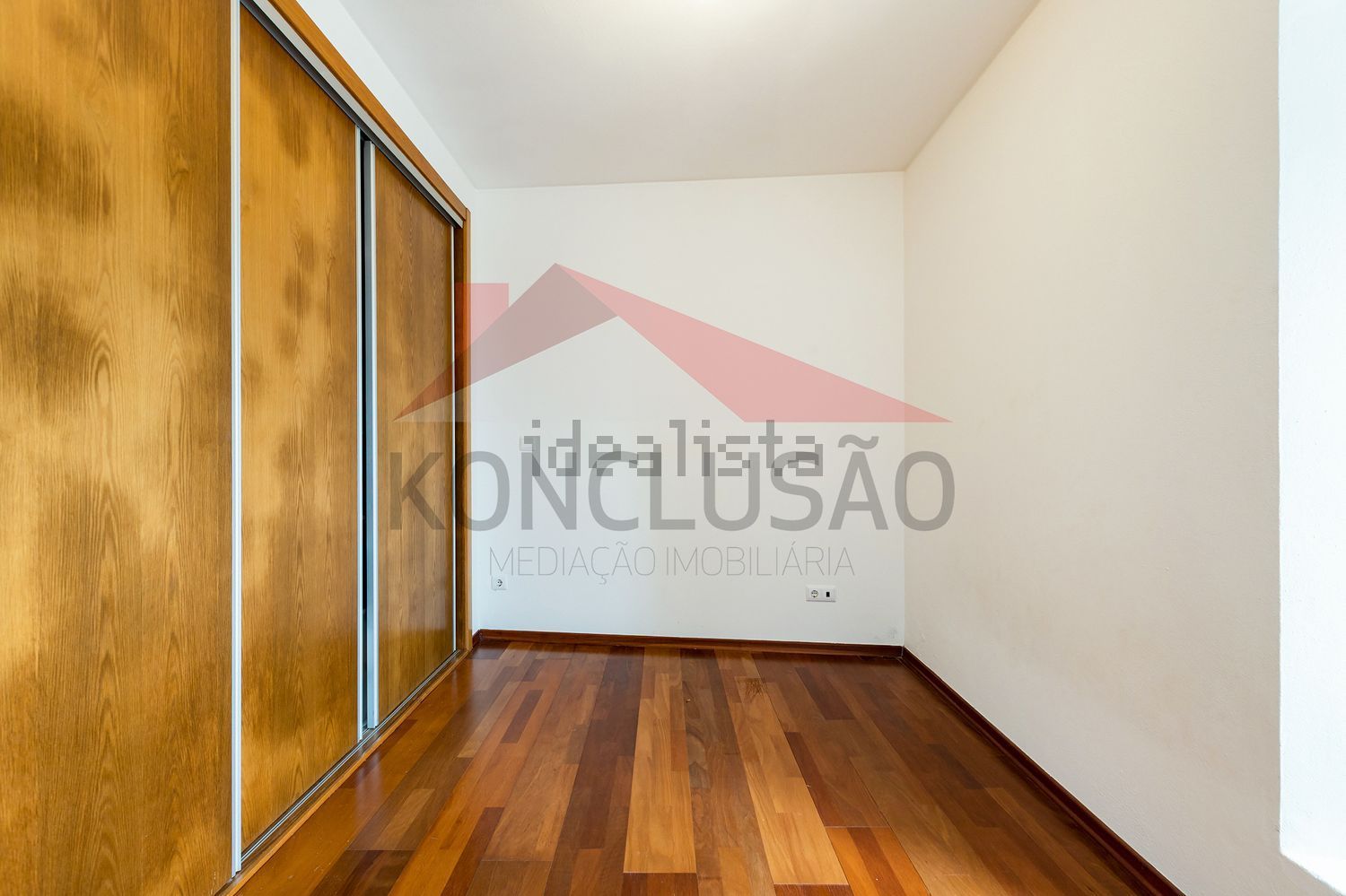 出租复式公寓在Bairro dos Mojões - 卧室