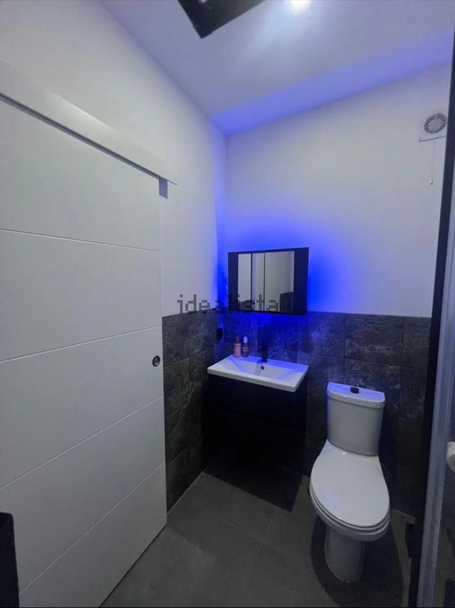 出租t0（单人公寓）在Avenida da República, 5 - 卫生间