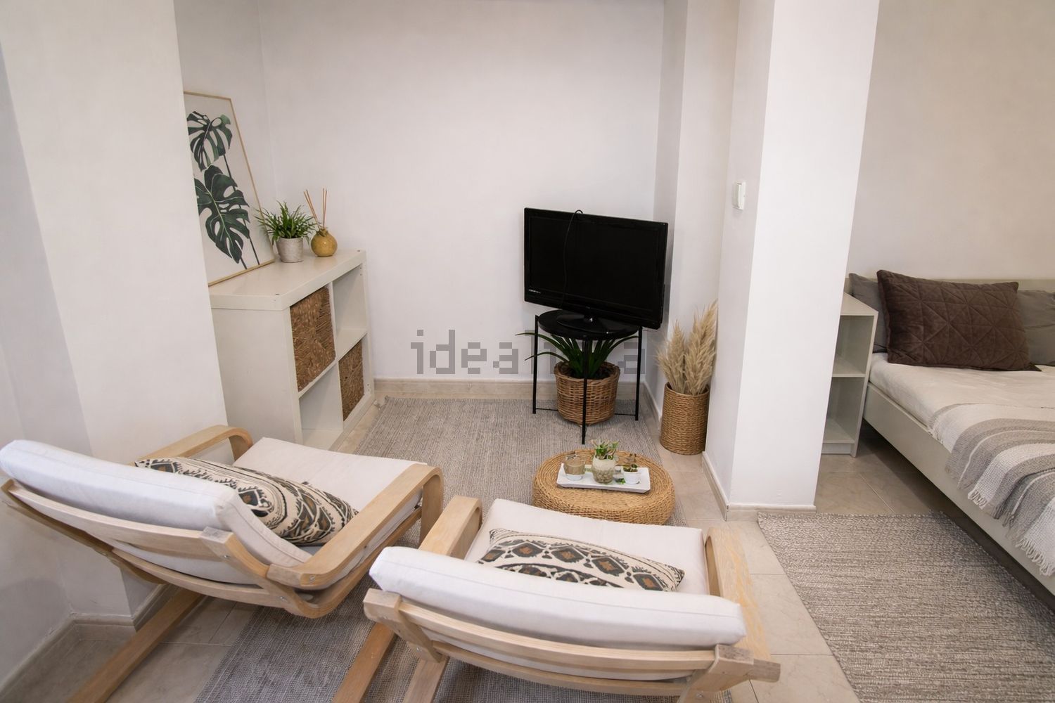 出租t0（单人公寓）在Largo Monsenhor Dalgado - 客厅