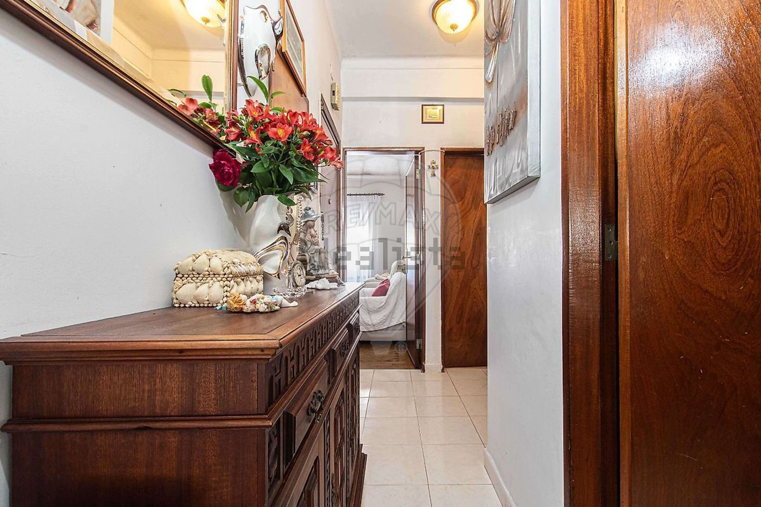 公寓 t2出售在Rua Piloto Nascimento Costa - 过道