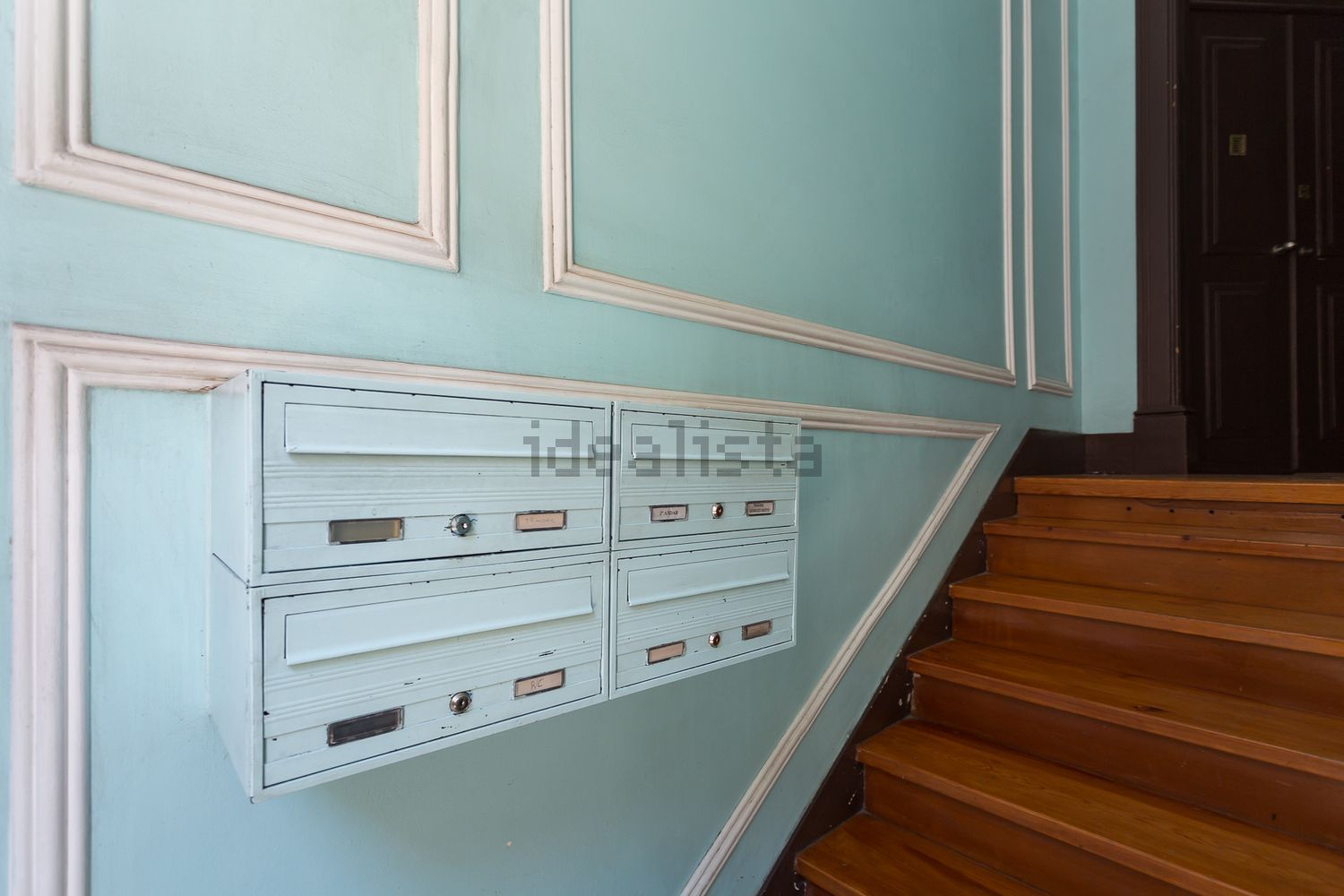 复式公寓出售在Rua das Taipas - 楼梯